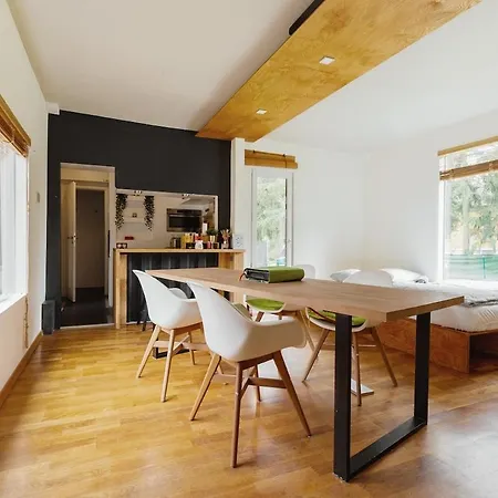 Yuzu Full-house Apartmán Bratislava